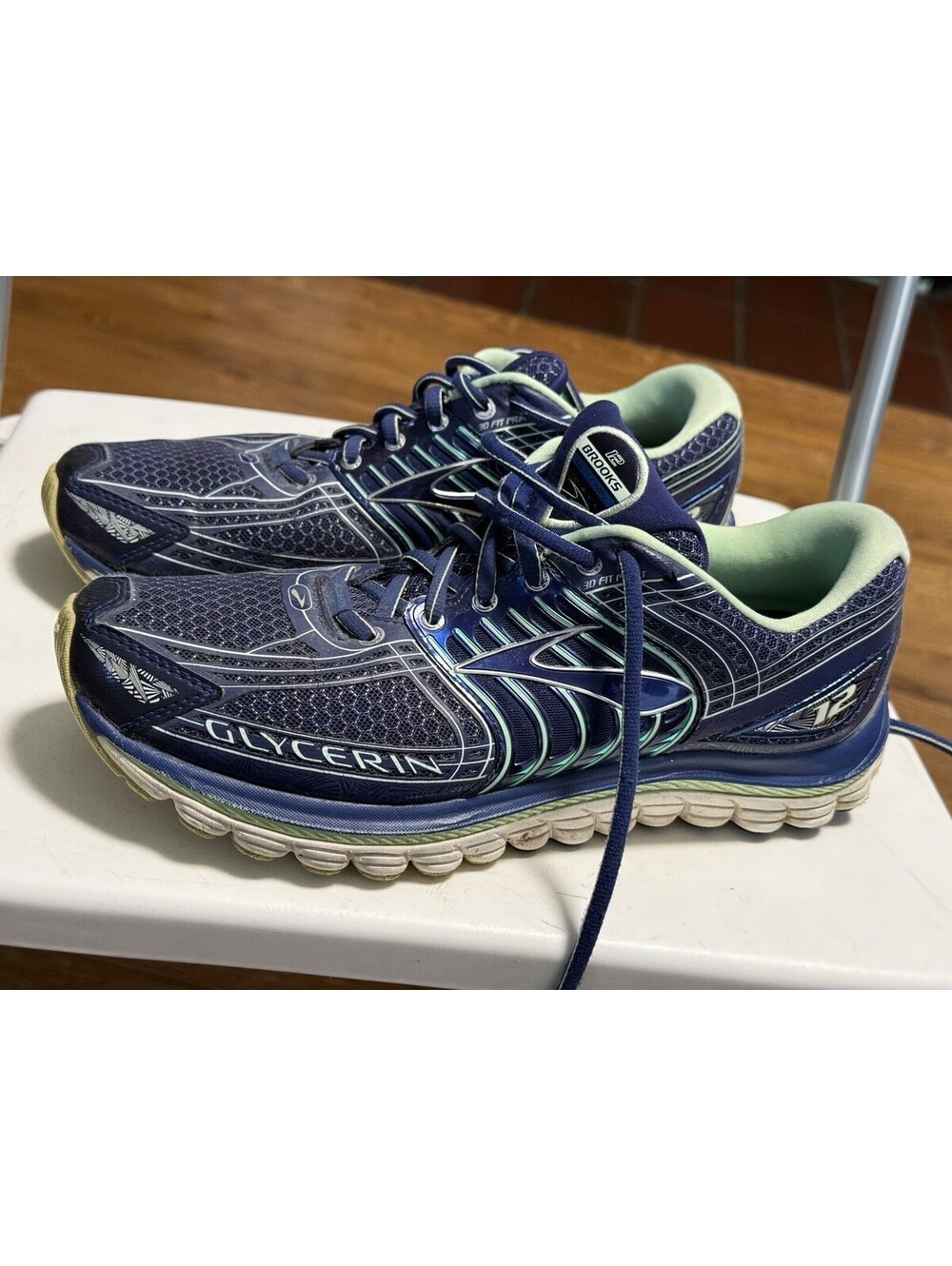 Brooks Glycerin 12 Running Shoes Women's size 10 Blue